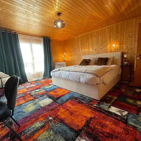 Deluxe Et Salon Avec Lit Double Et Sofa - 5 Pers Ollon